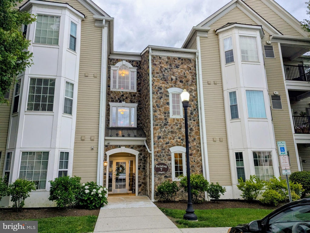 Photo of 734 Creekside Drive, BROOKHAVEN, PA 19015 (MLS # PADE2120244)