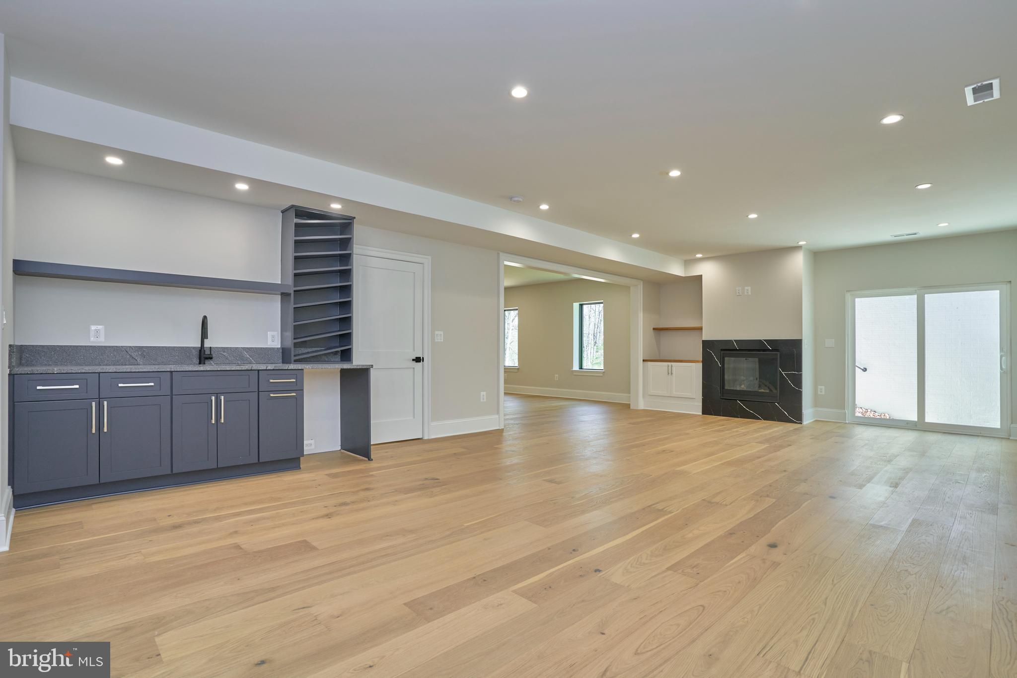 HUNTER MILL ESTATES - Residential