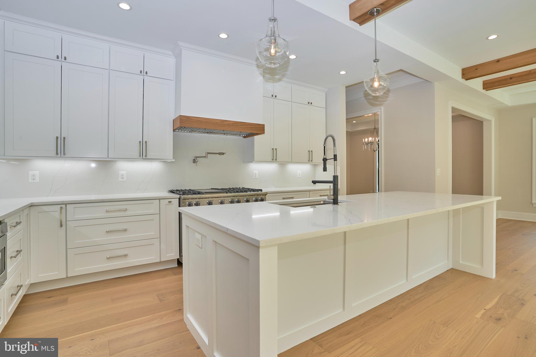 HUNTER MILL ESTATES - Residential