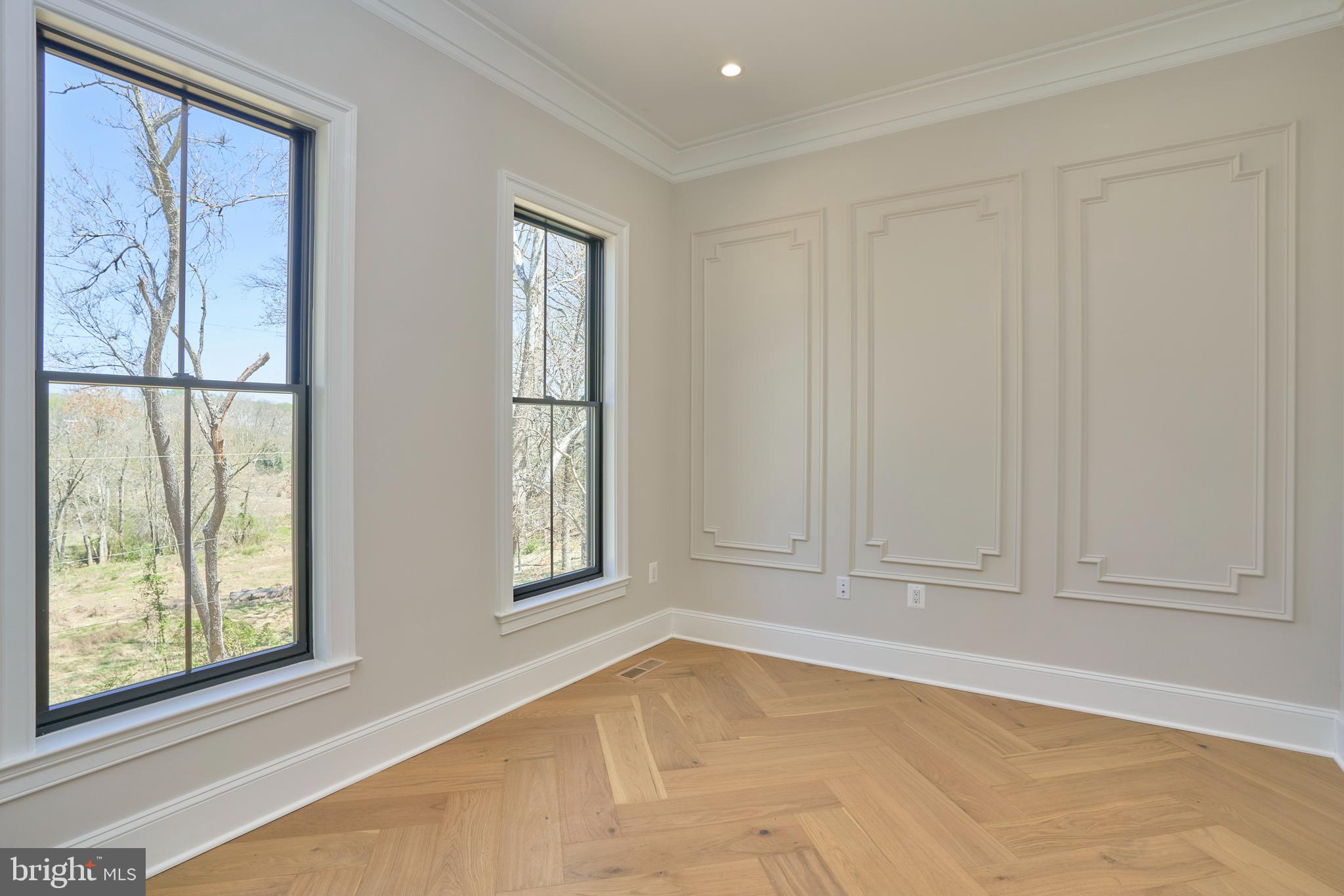 HUNTER MILL ESTATES - Residential