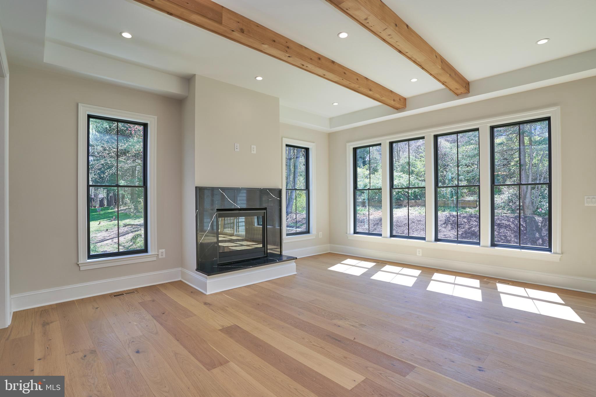 HUNTER MILL ESTATES - Residential