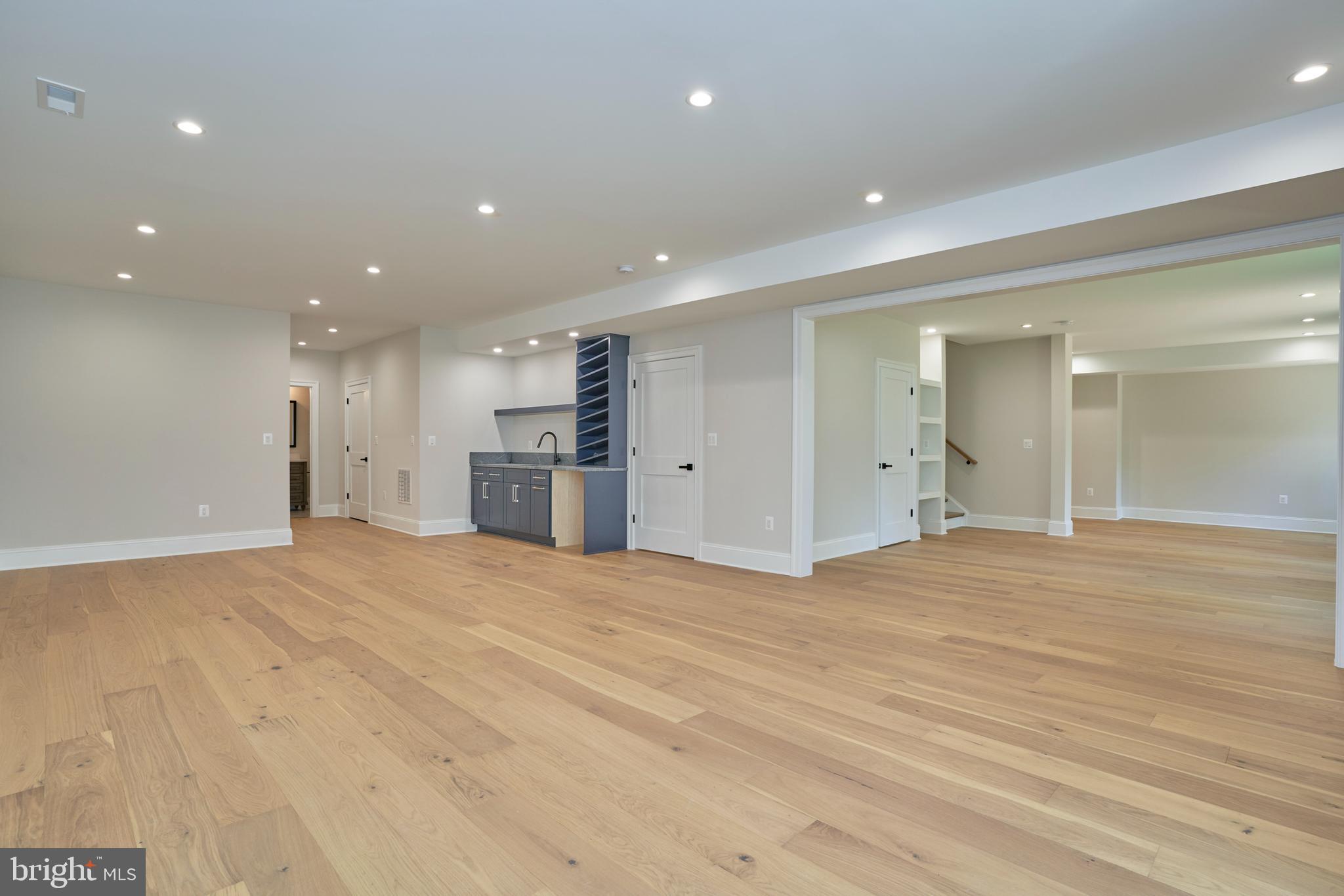 HUNTER MILL ESTATES - Residential