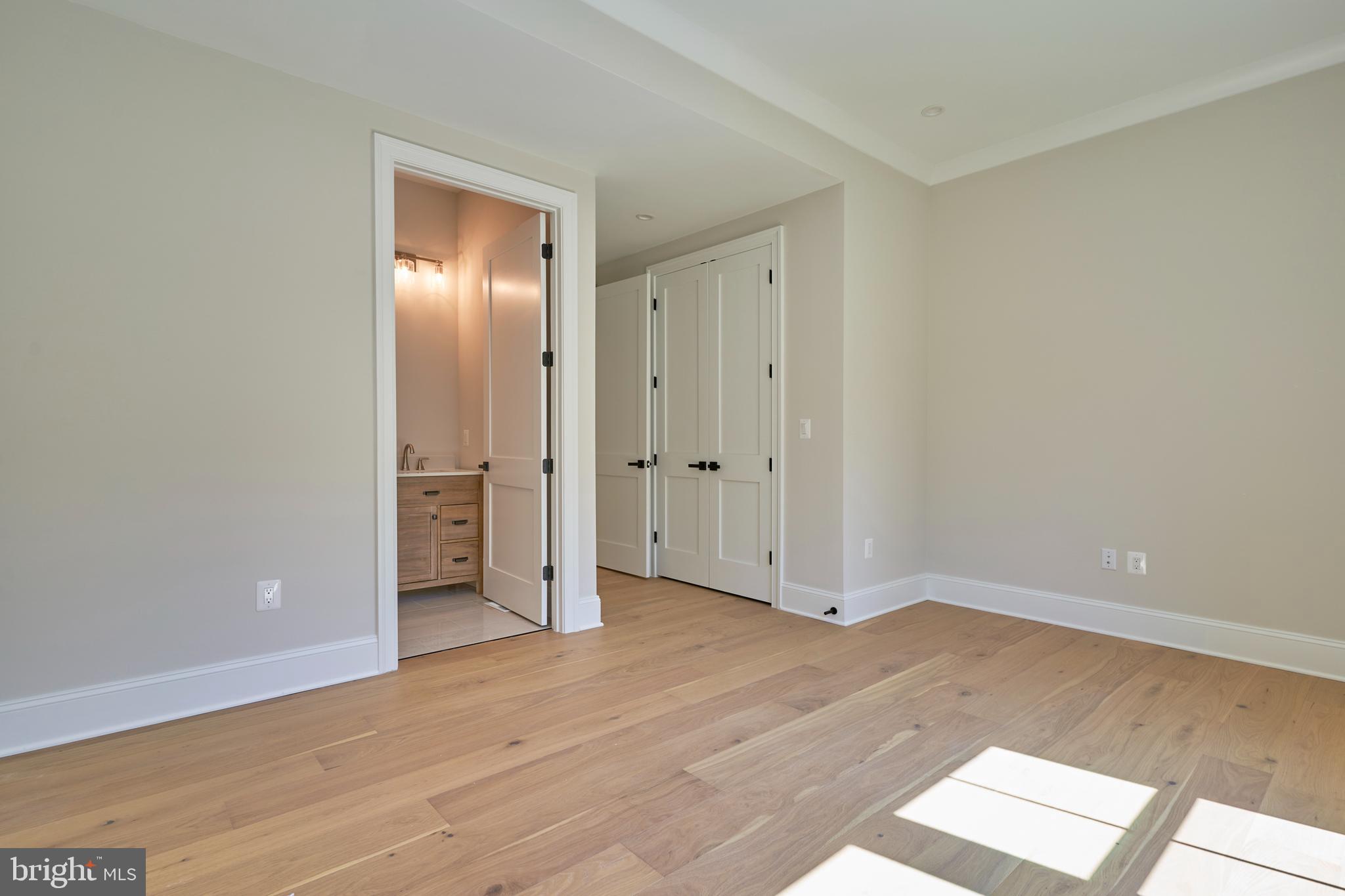 HUNTER MILL ESTATES - Residential