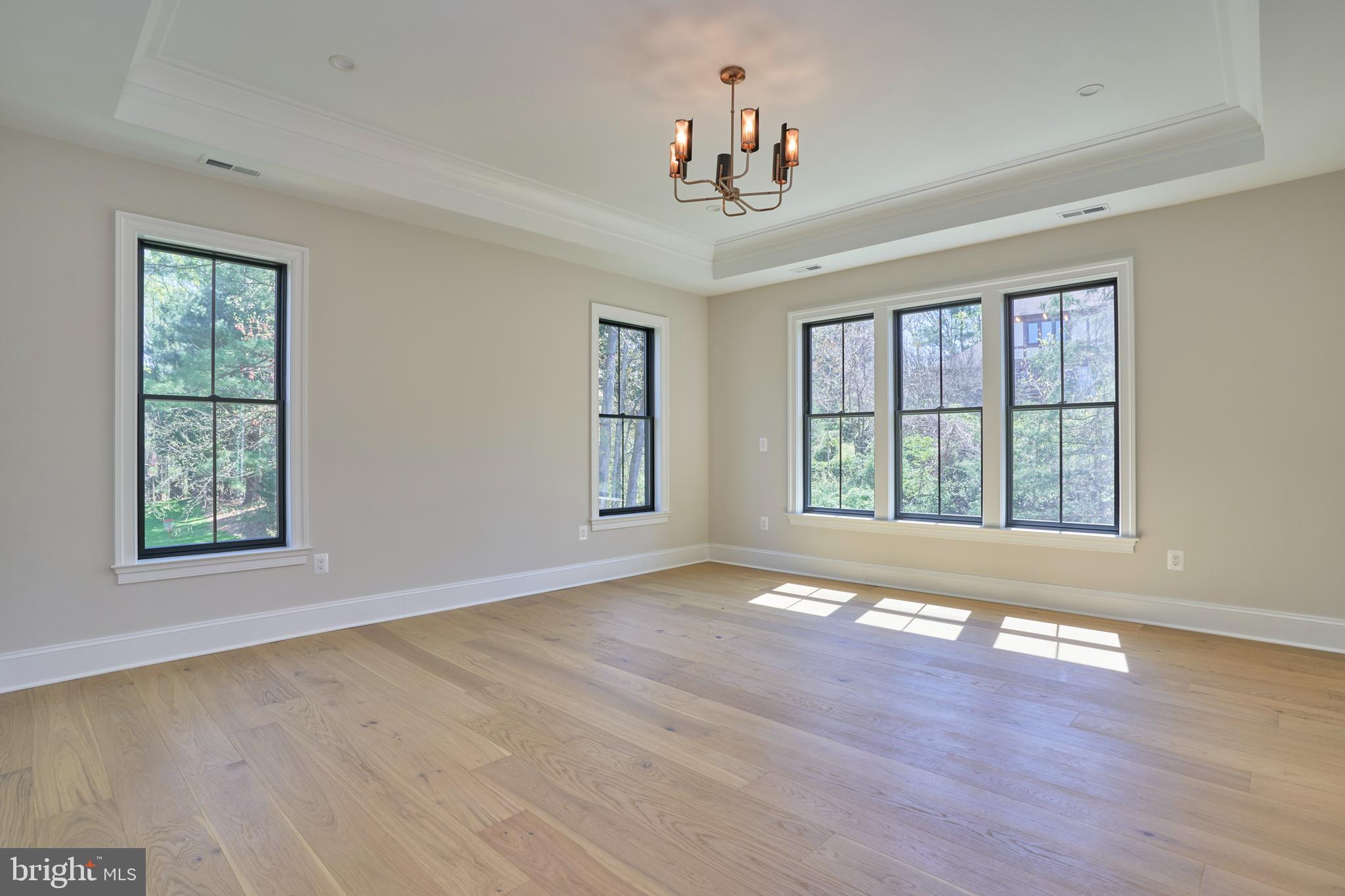 HUNTER MILL ESTATES - Residential