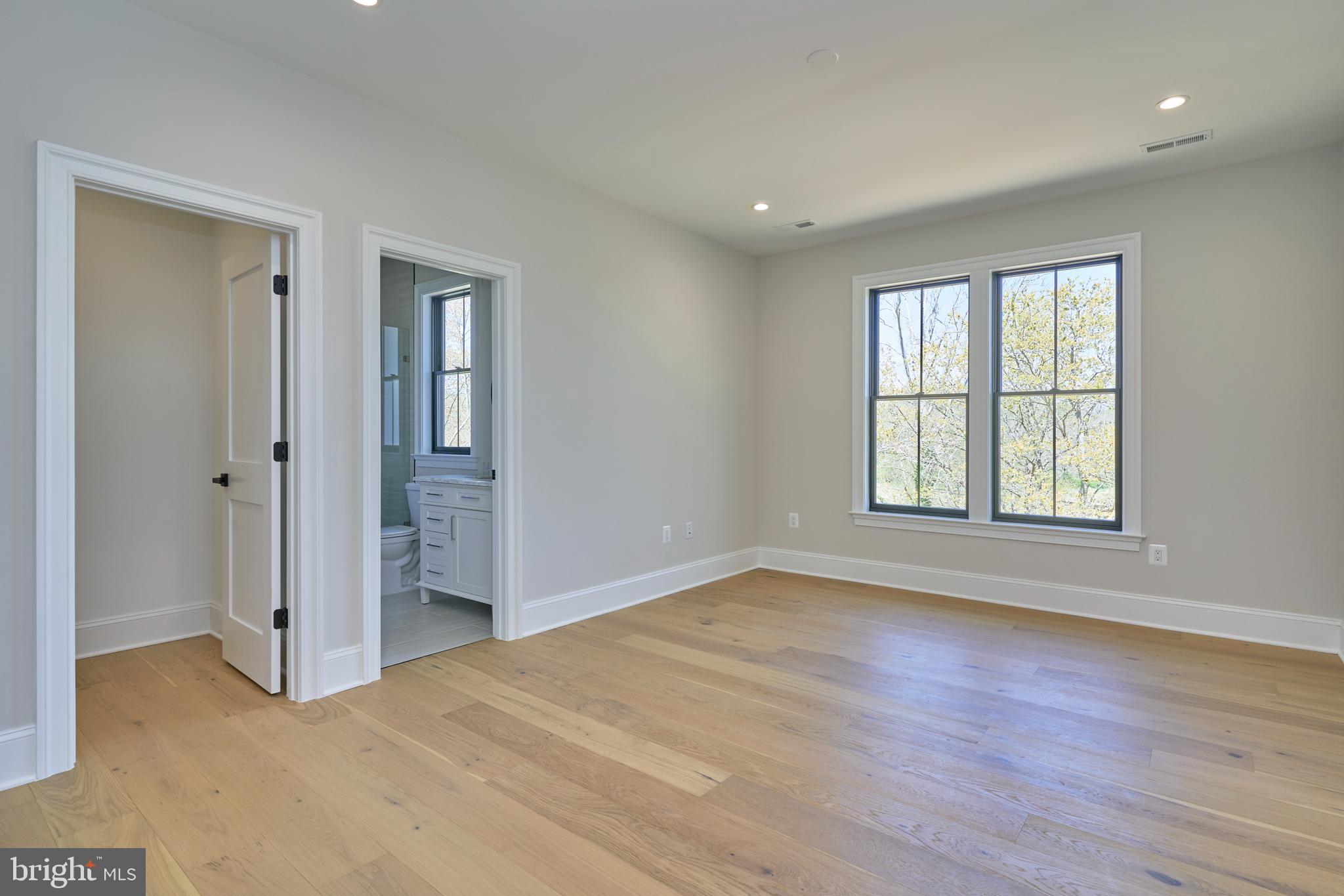 HUNTER MILL ESTATES - Residential