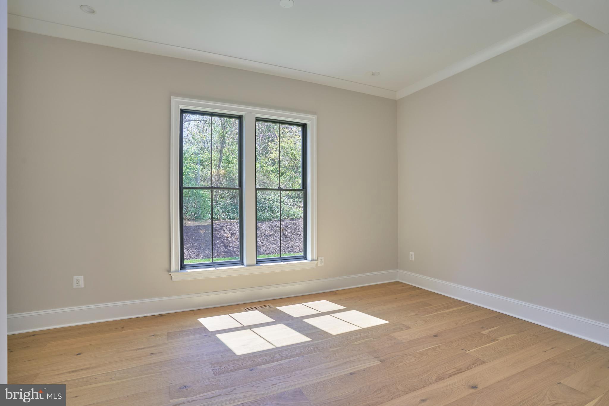 HUNTER MILL ESTATES - Residential