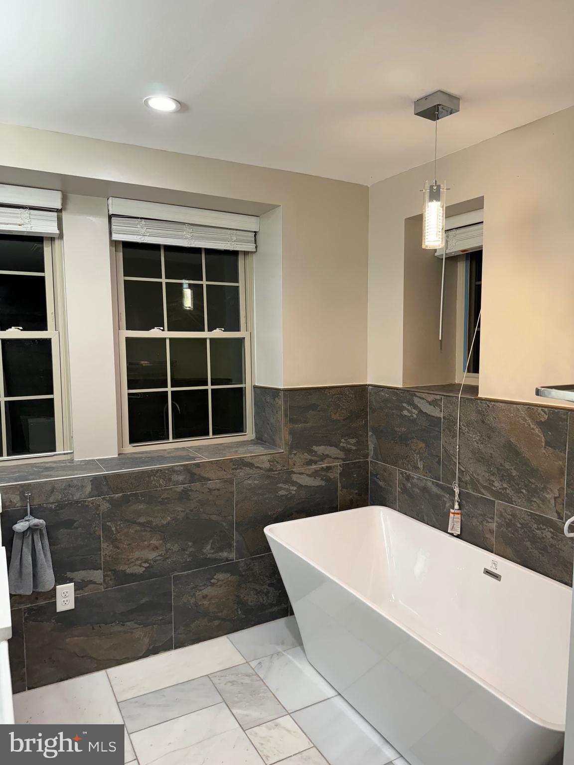 WYNNEWOOD - Residential