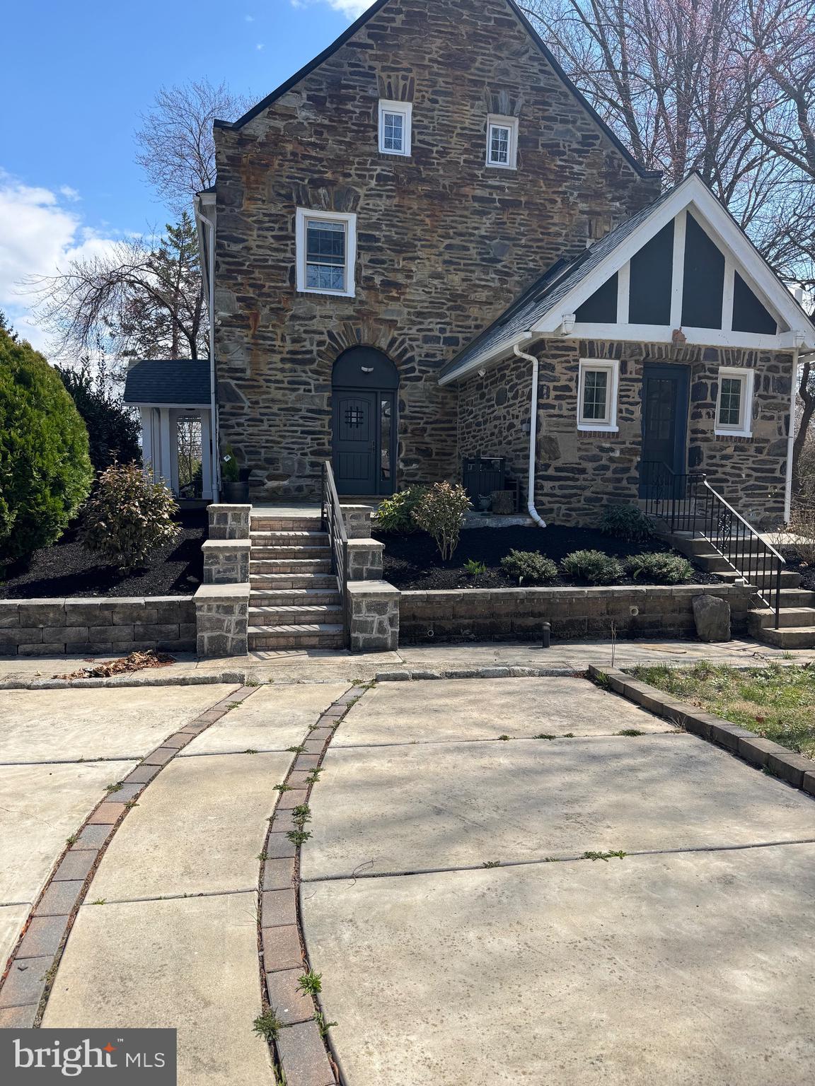 WYNNEWOOD - Residential
