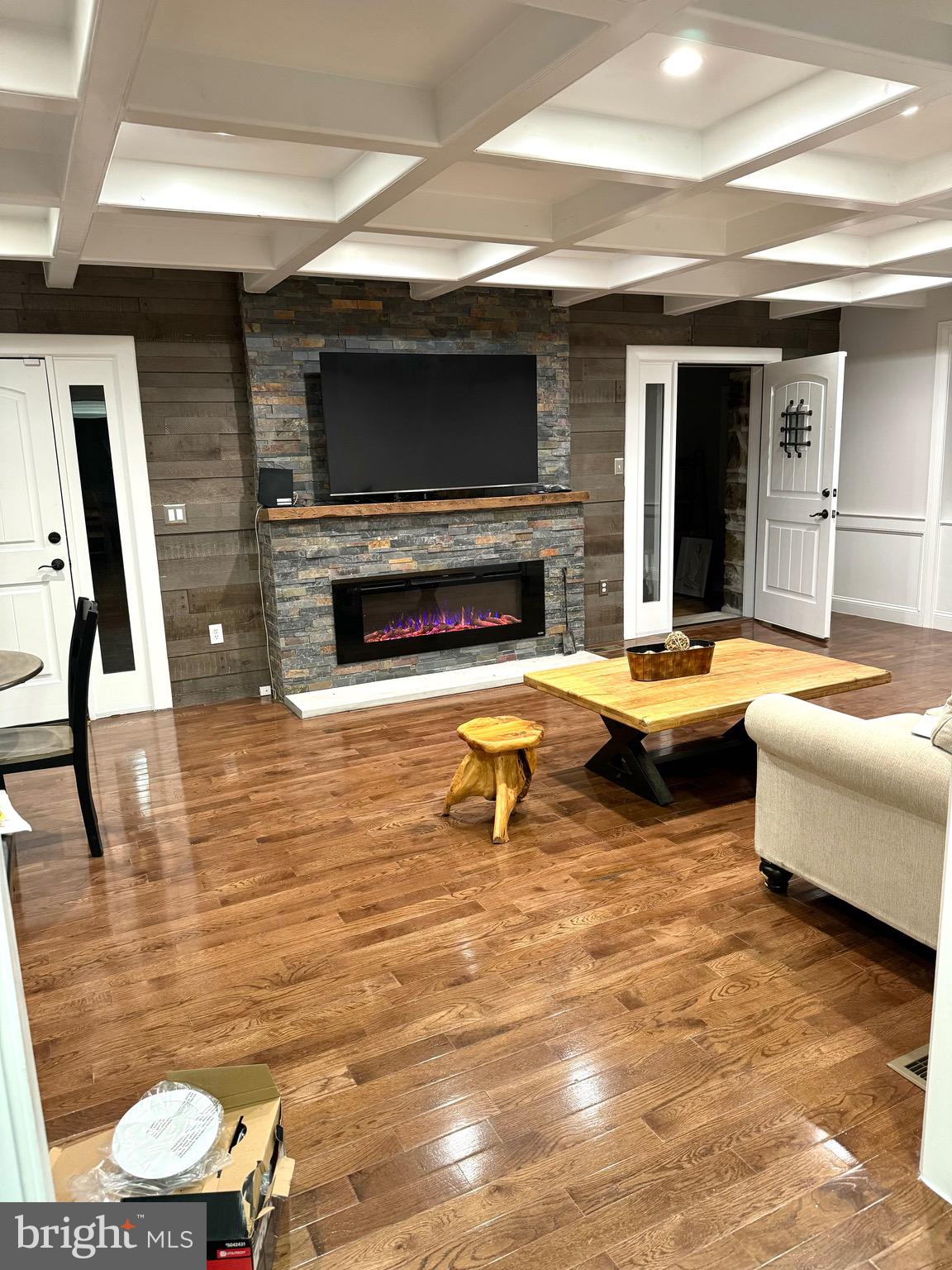 WYNNEWOOD - Residential