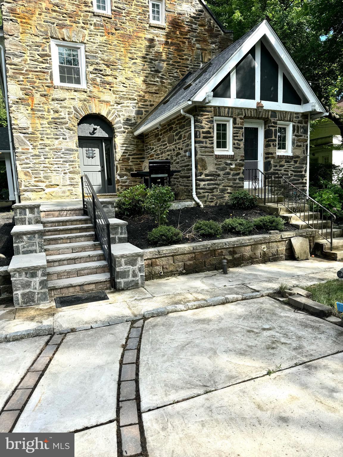 WYNNEWOOD - Residential