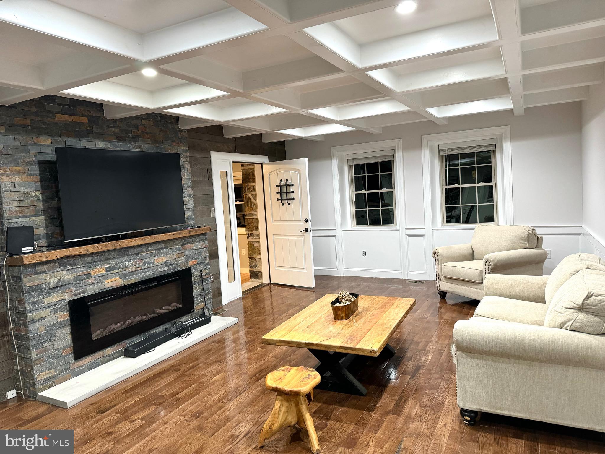 WYNNEWOOD - Residential