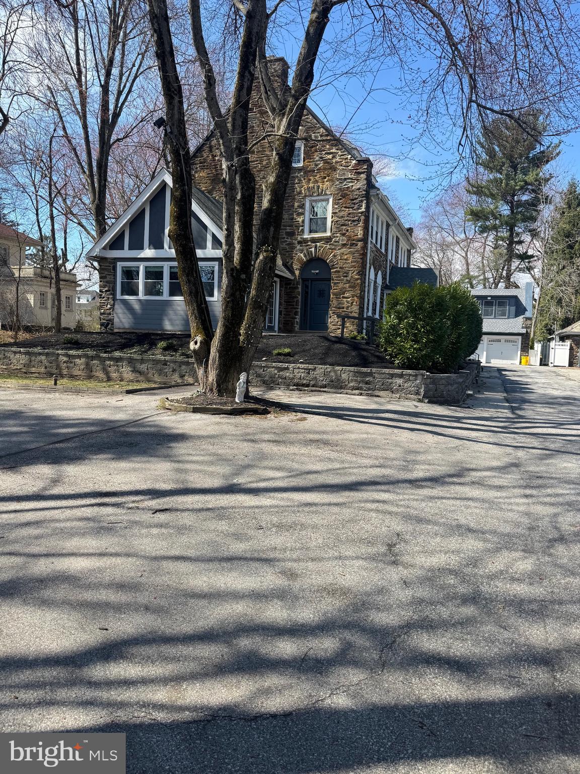 WYNNEWOOD - Residential