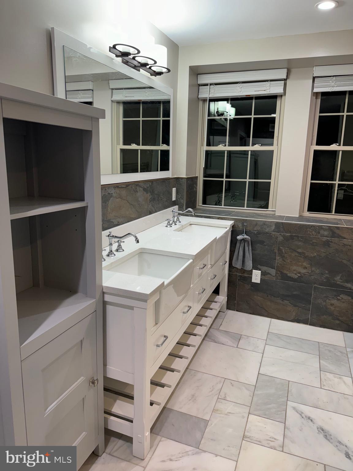 WYNNEWOOD - Residential