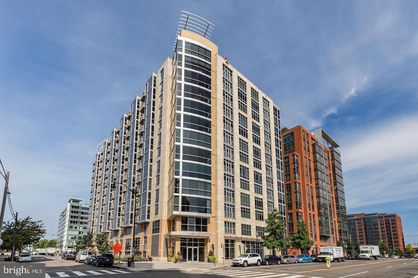 1025 FIRST STREET SE 901