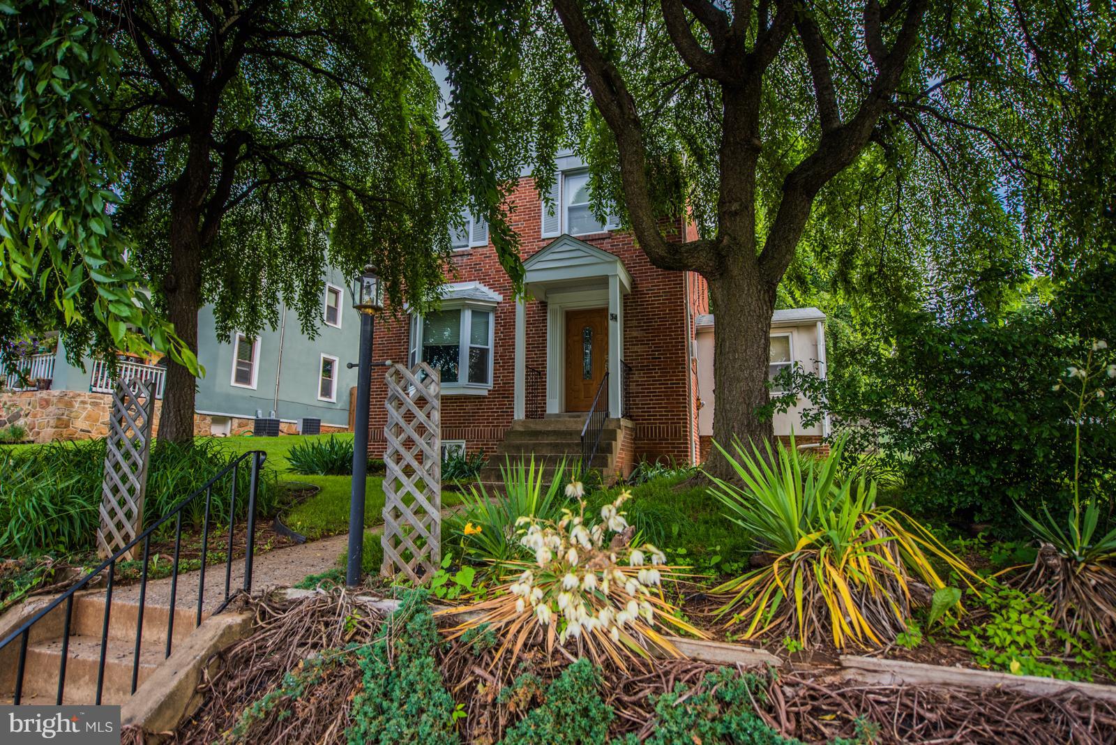 FAIRVIEW COURT - Residential