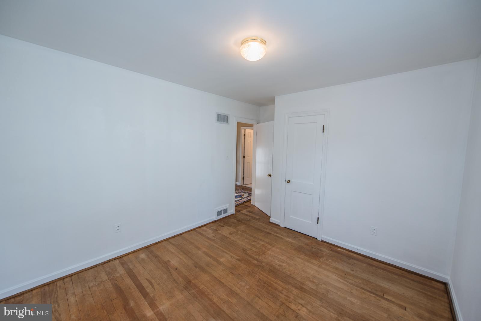 FAIRVIEW COURT - Residential