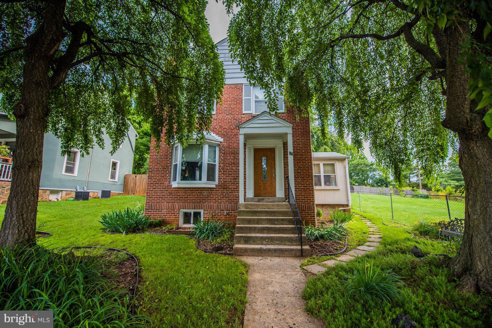 FAIRVIEW COURT - Residential
