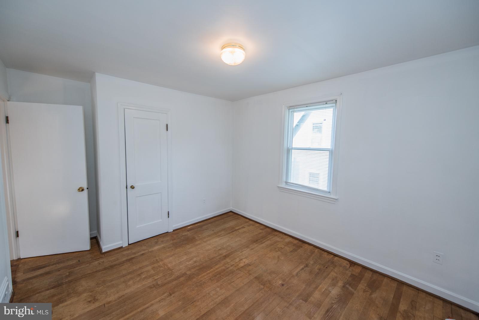 FAIRVIEW COURT - Residential