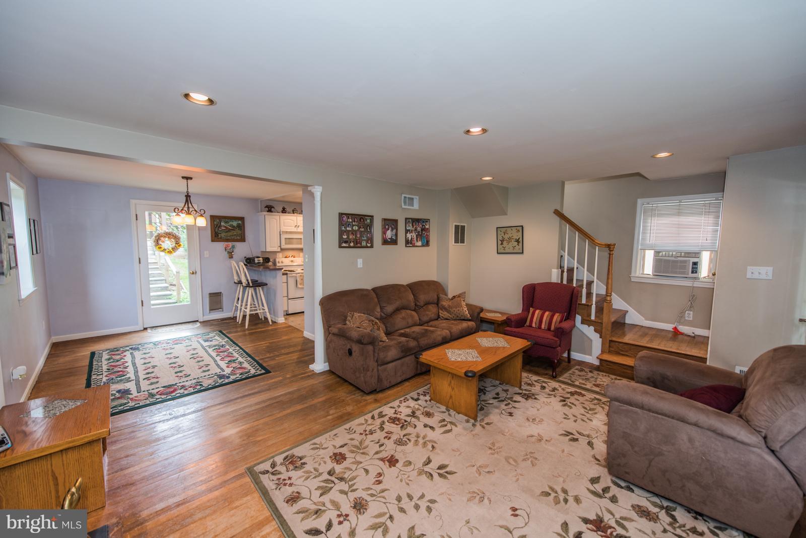 FAIRVIEW COURT - Residential