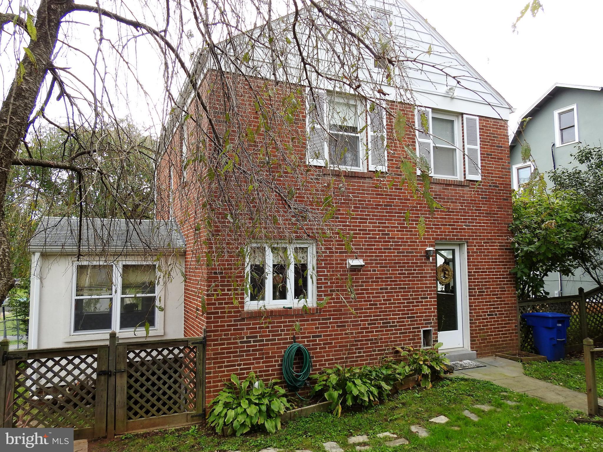 FAIRVIEW COURT - Residential