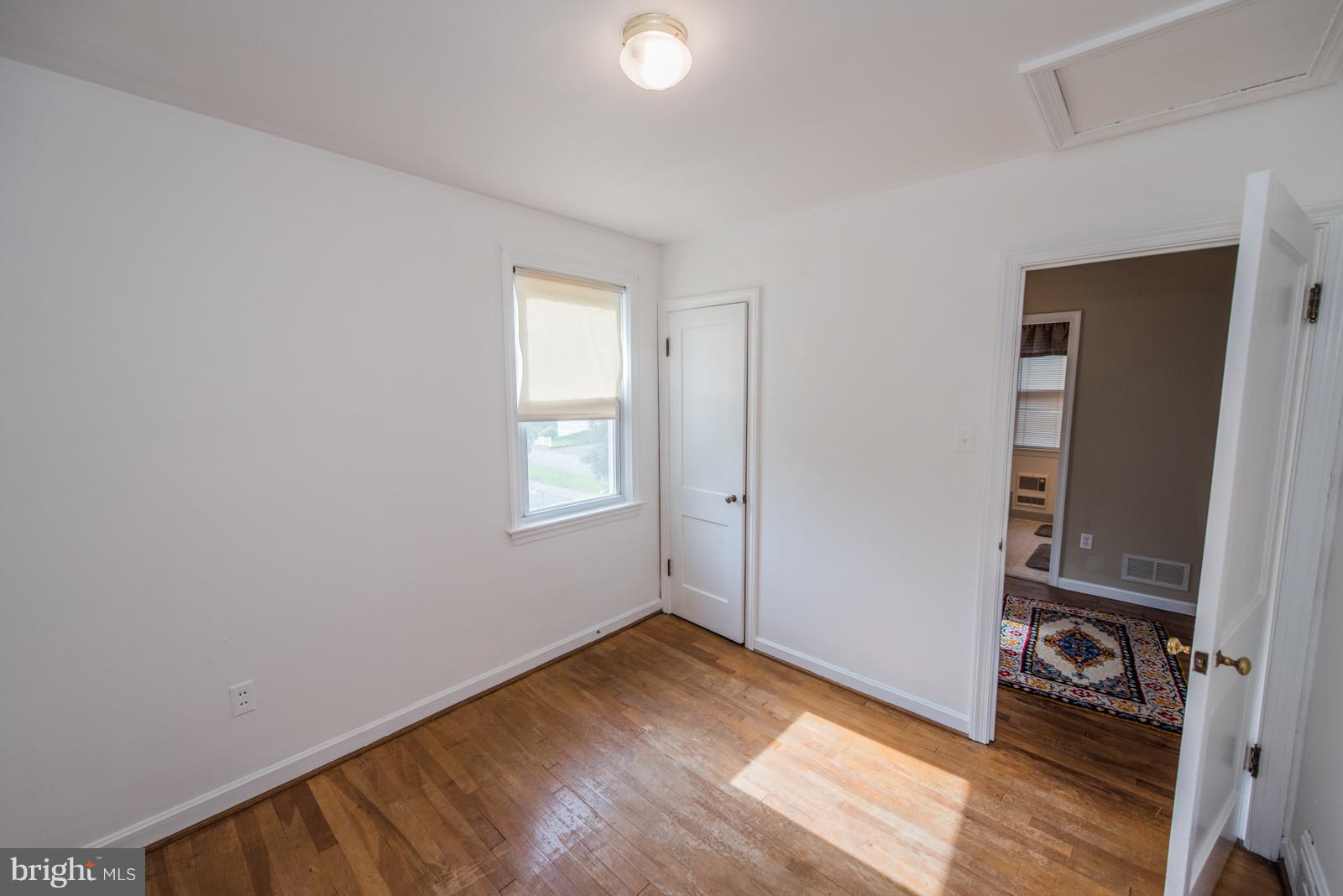 FAIRVIEW COURT - Residential