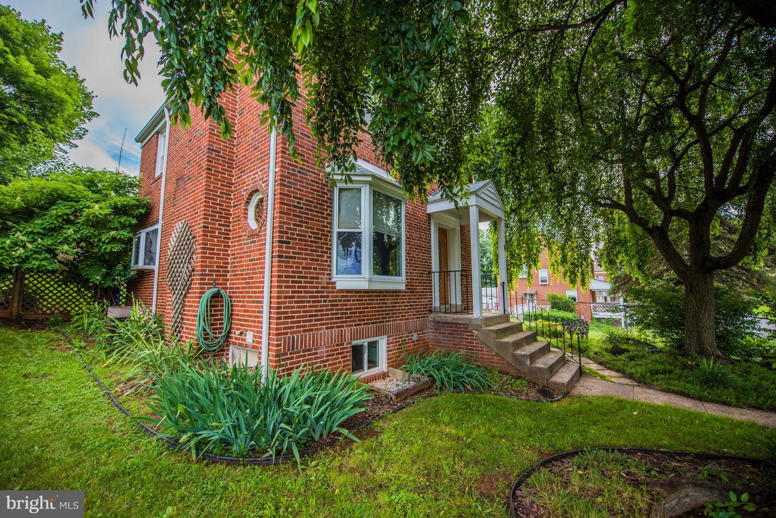 FAIRVIEW COURT - Residential