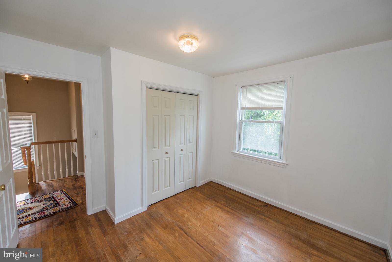 FAIRVIEW COURT - Residential