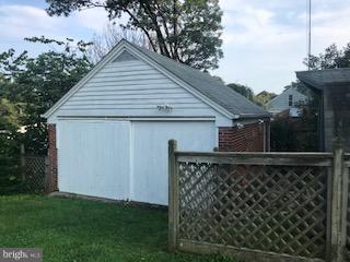 FAIRVIEW COURT - Residential