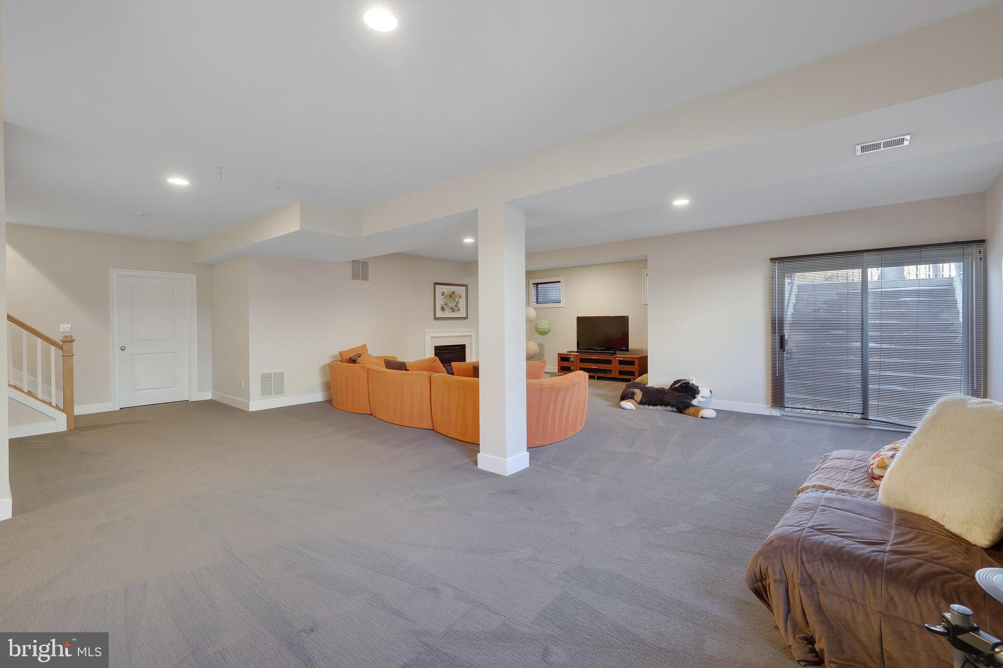 CHESTERBROOK WOODS - Residential Lease