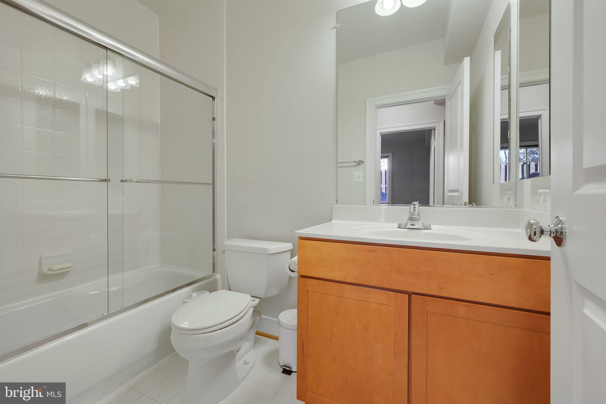 CHESTERBROOK WOODS - Residential Lease