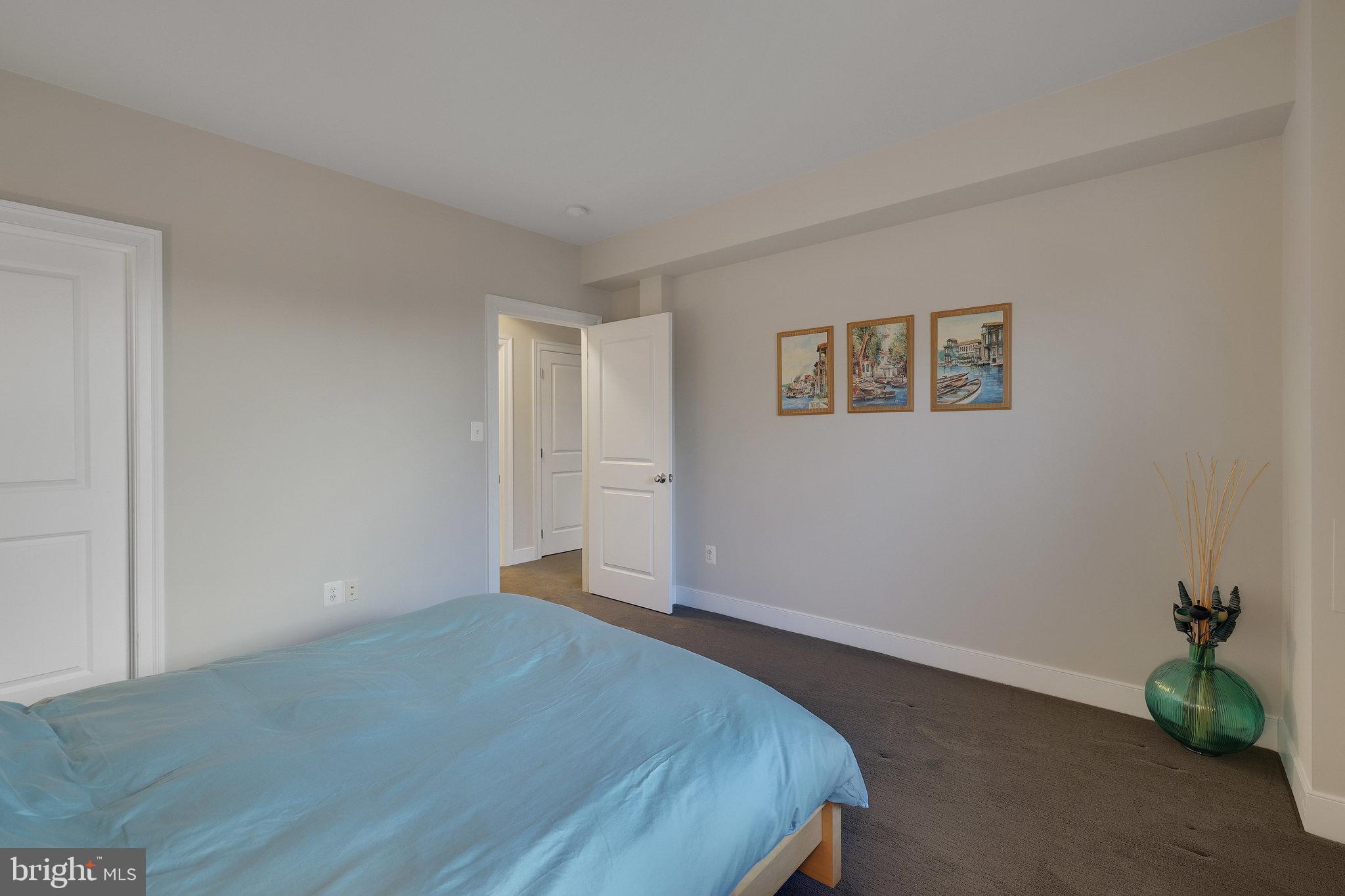 CHESTERBROOK WOODS - Residential Lease