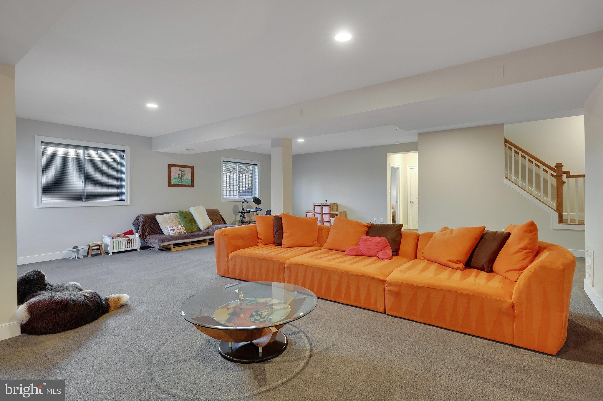 CHESTERBROOK WOODS - Residential Lease