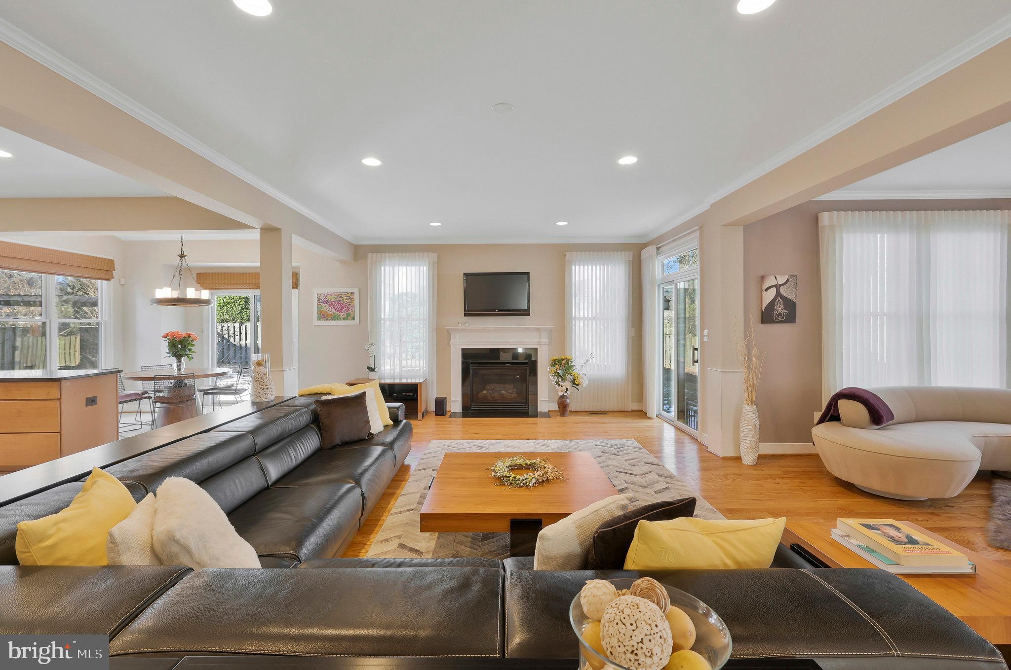 CHESTERBROOK WOODS - Residential Lease