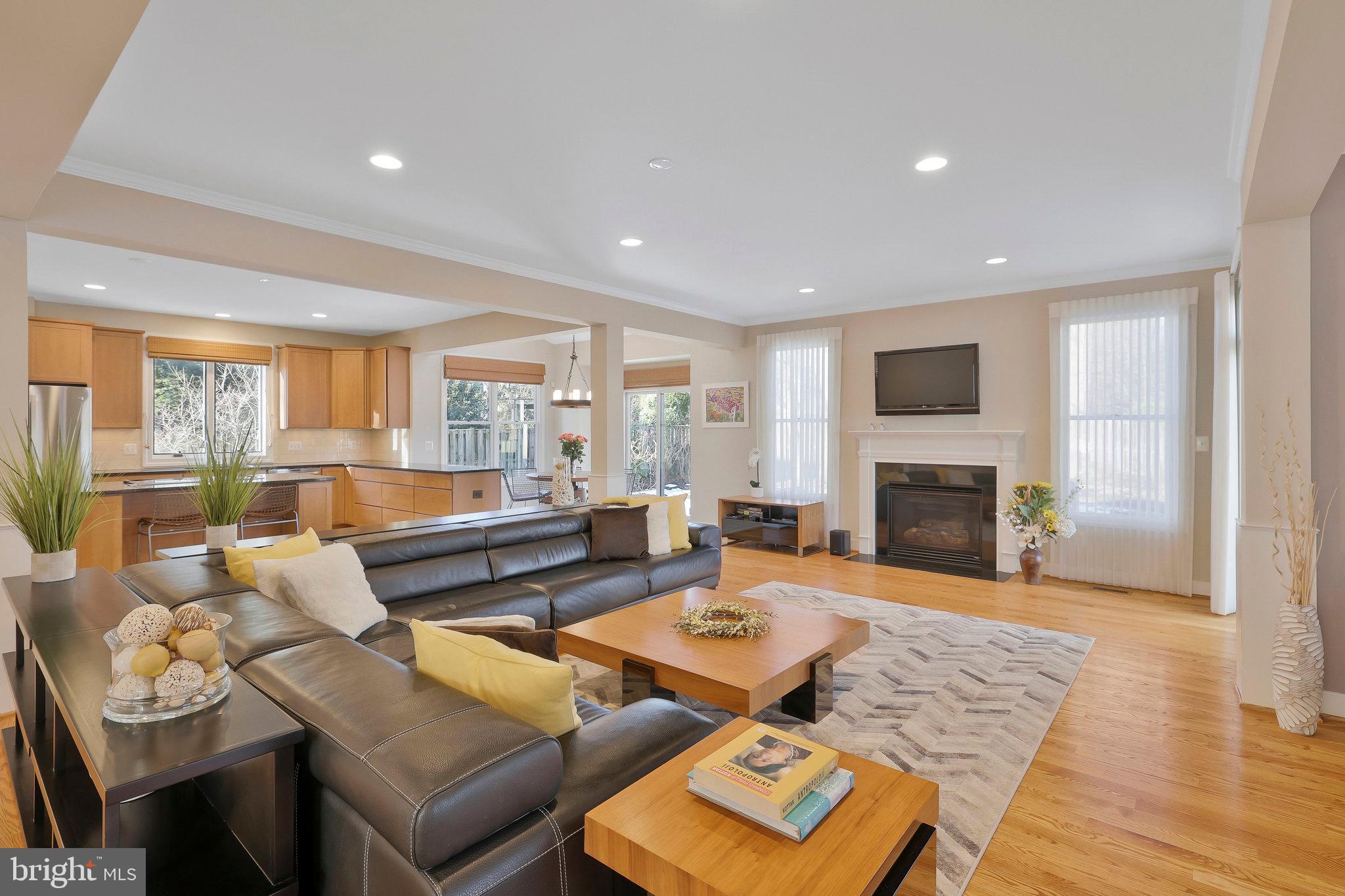 CHESTERBROOK WOODS - Residential Lease