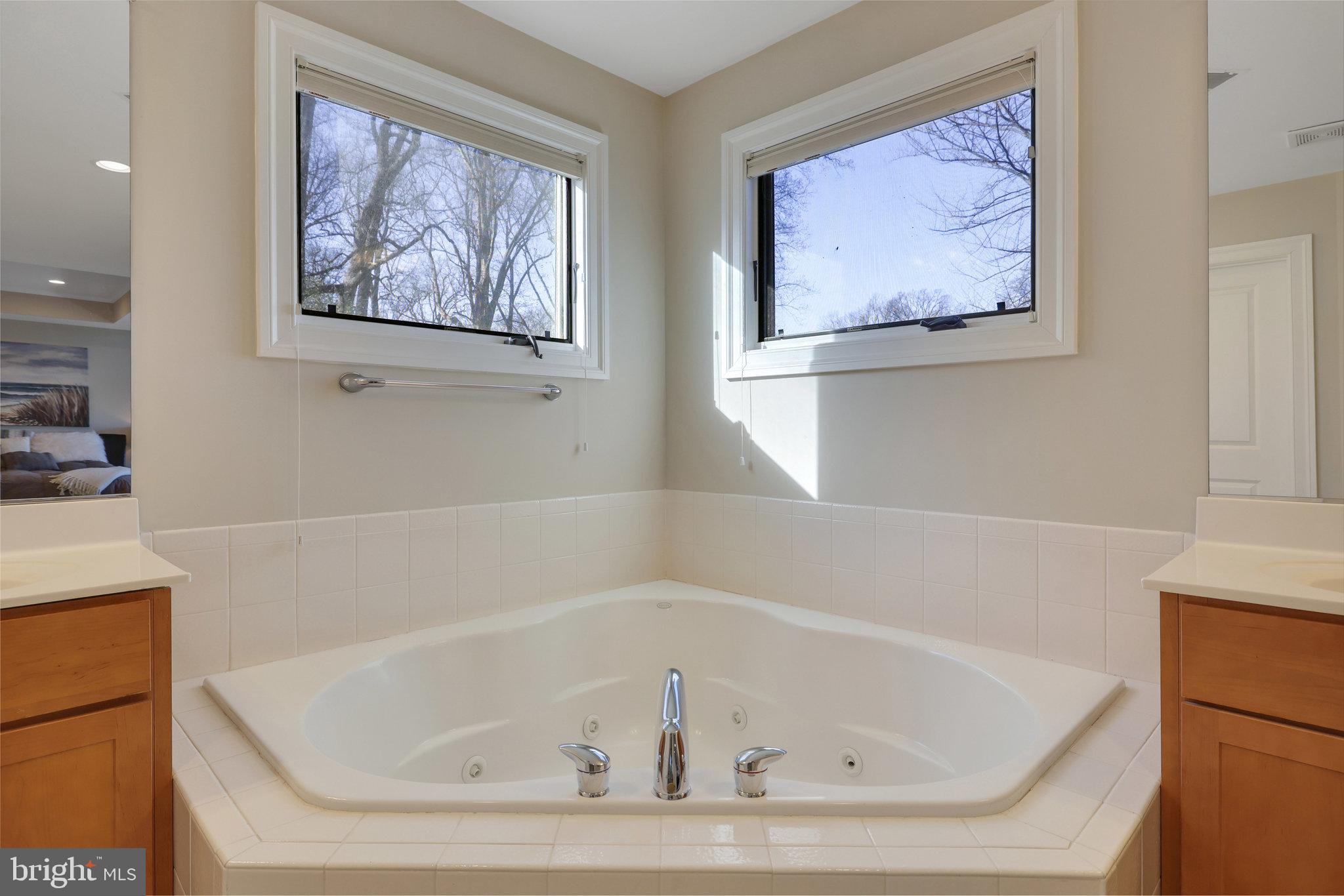 CHESTERBROOK WOODS - Residential Lease