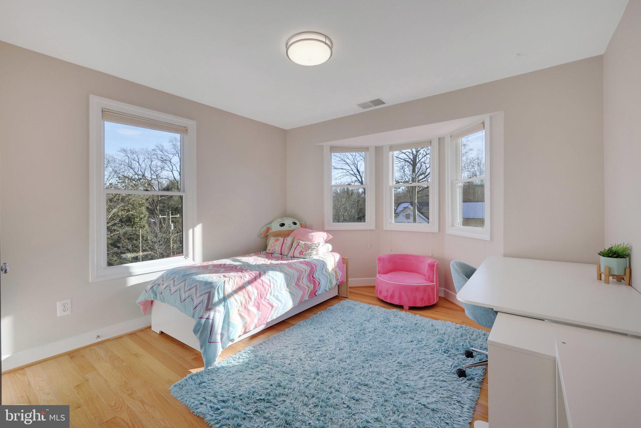 CHESTERBROOK WOODS - Residential Lease