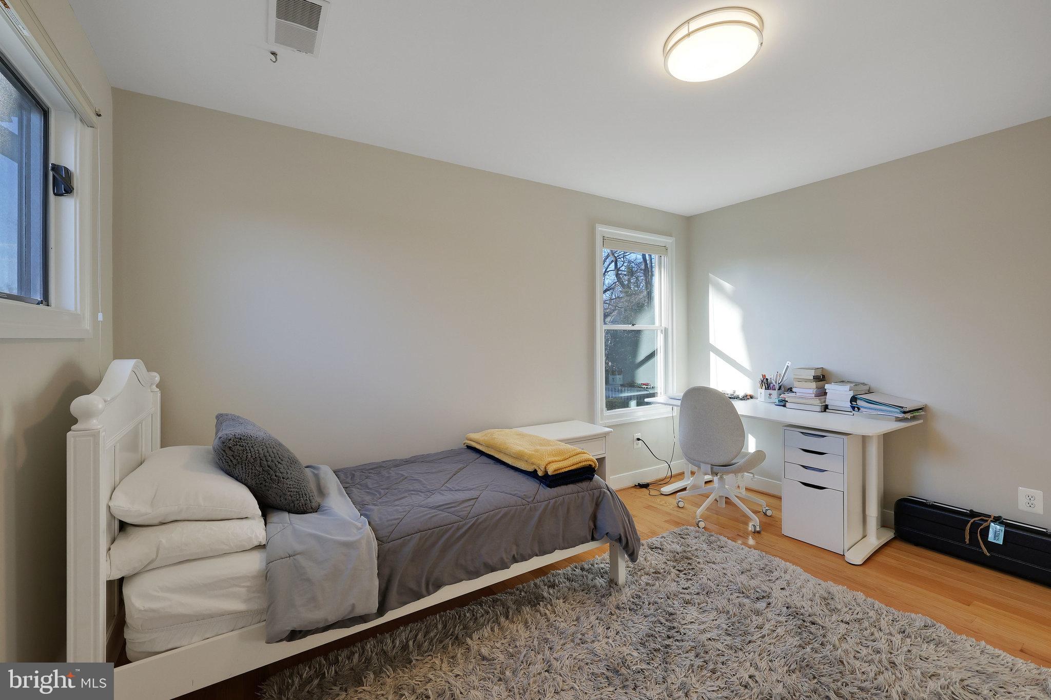 CHESTERBROOK WOODS - Residential Lease