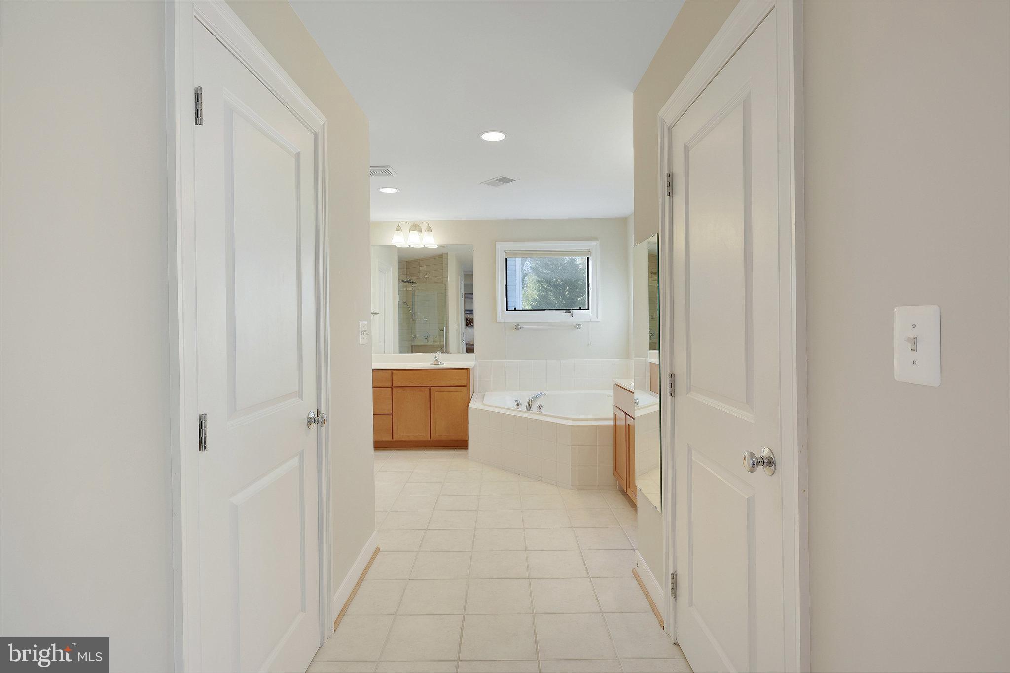 CHESTERBROOK WOODS - Residential Lease