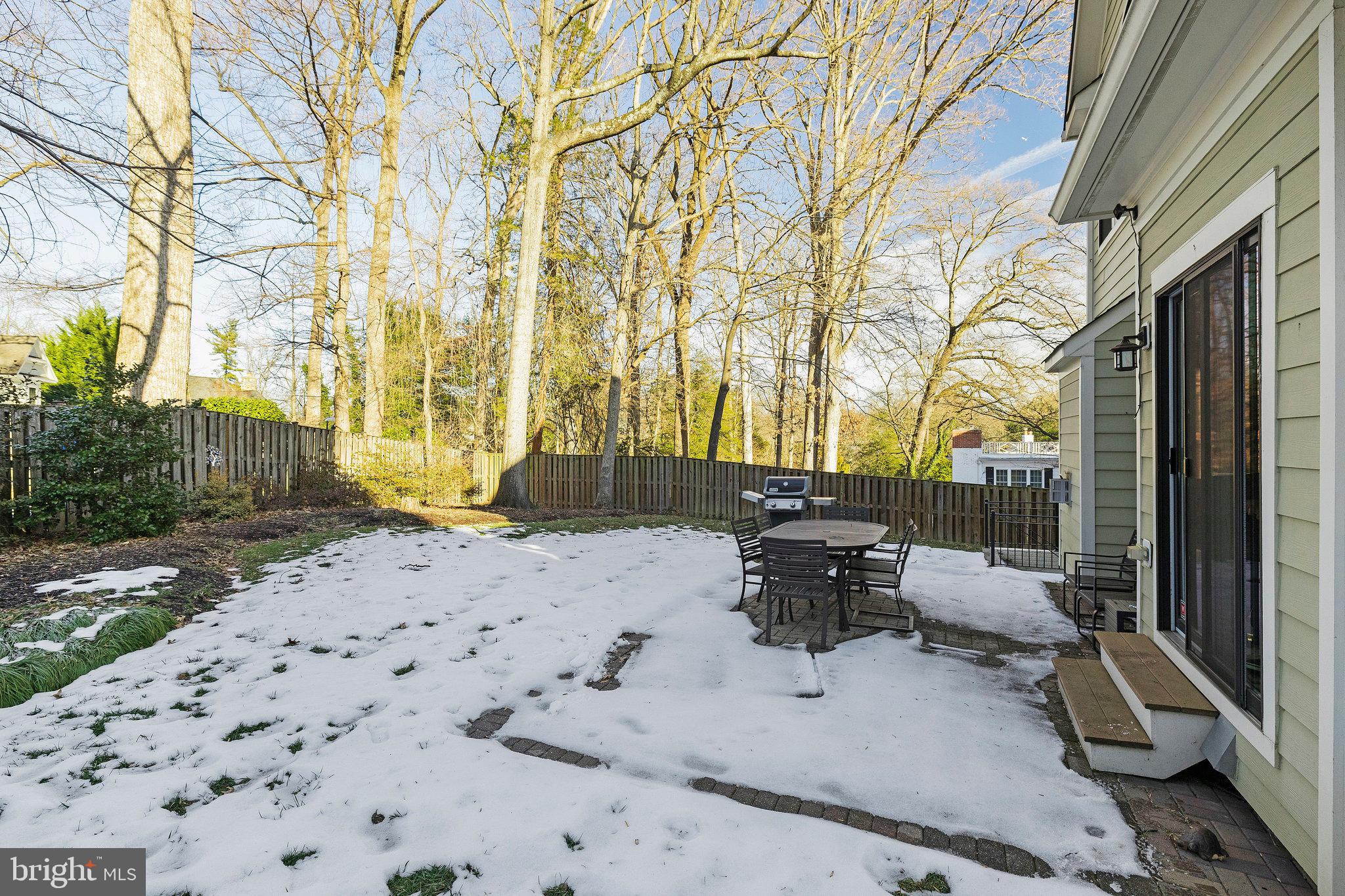 CHESTERBROOK WOODS - Residential Lease