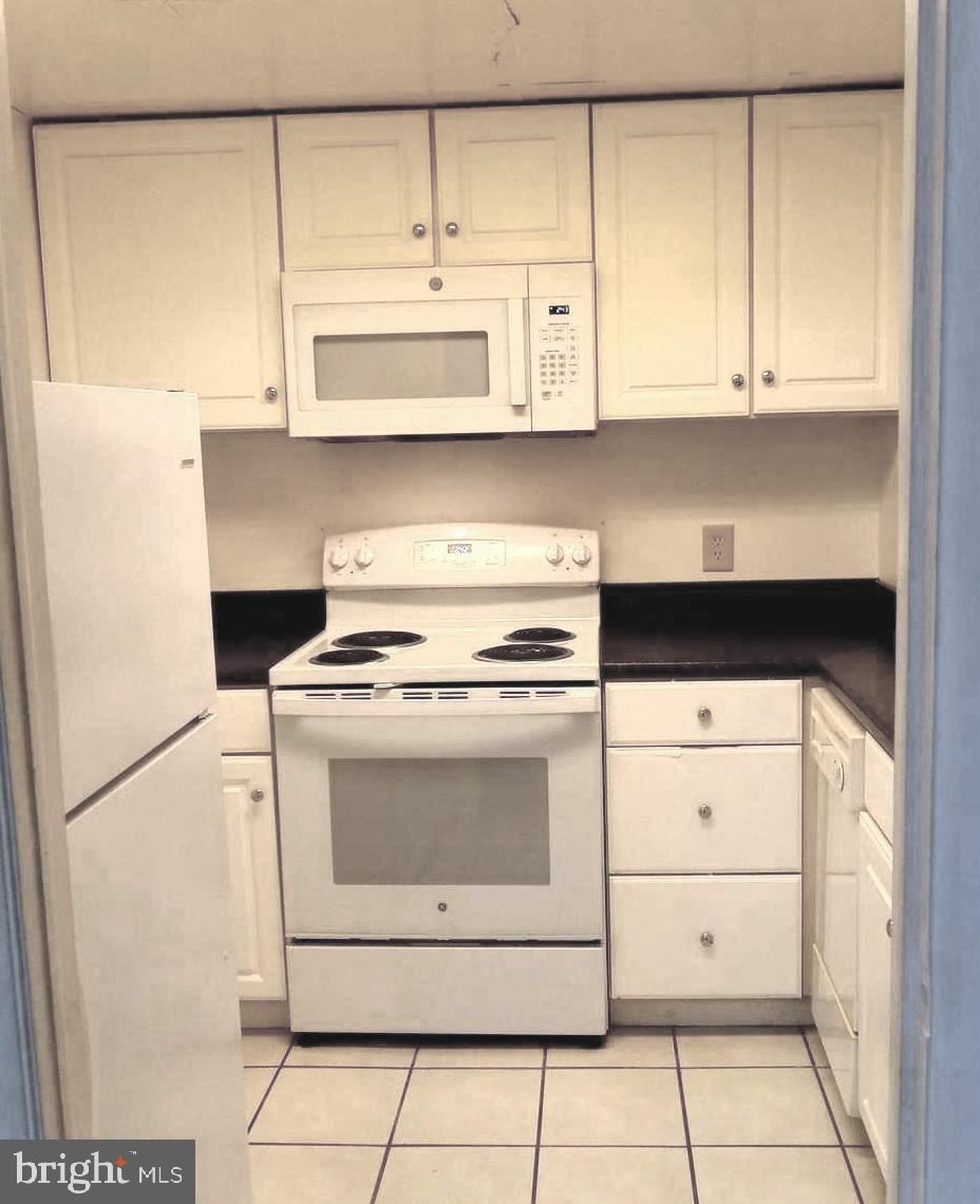 CHARLES TOWN - Residential Lease