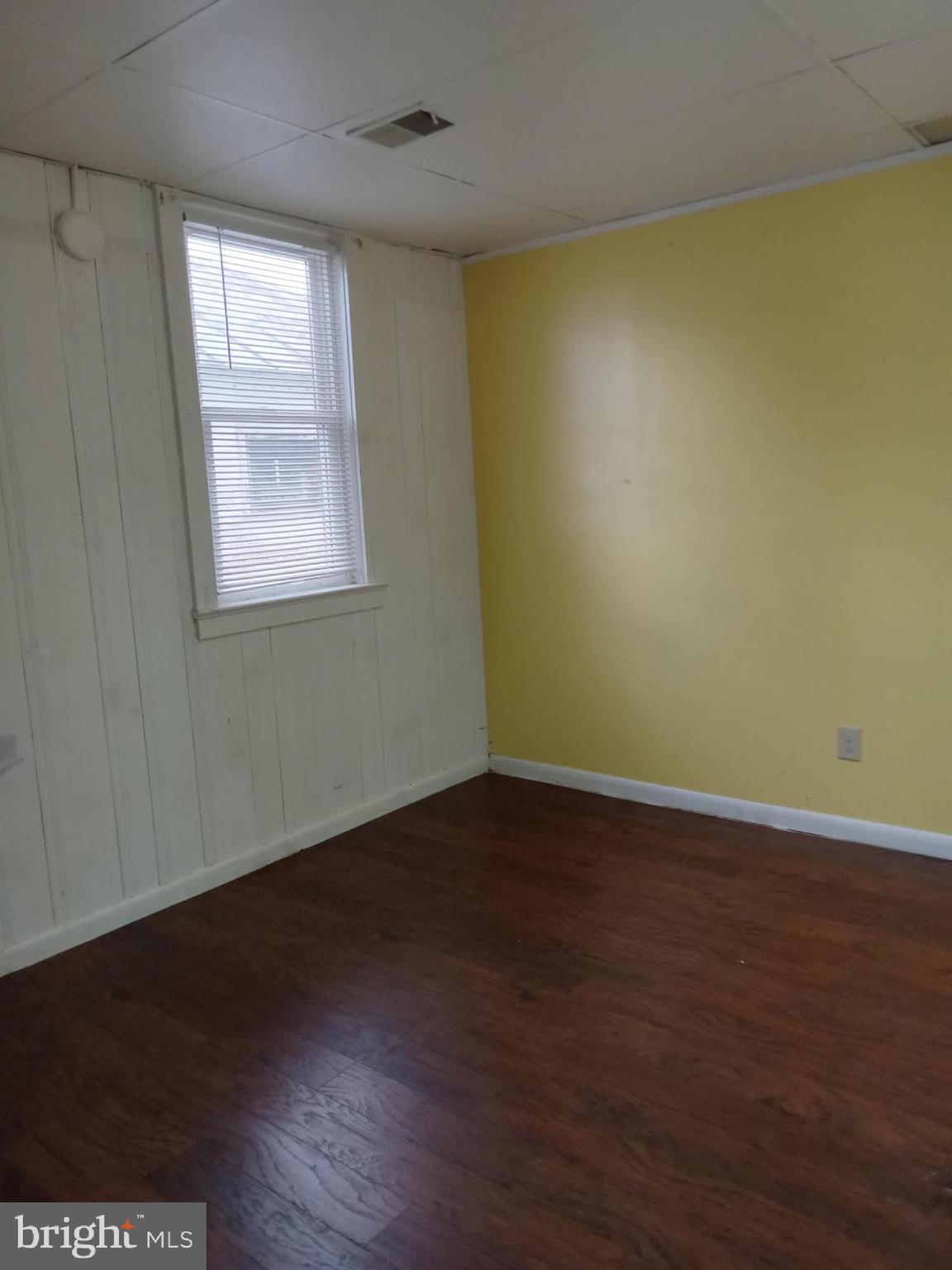 CHARLES TOWN - Residential Lease