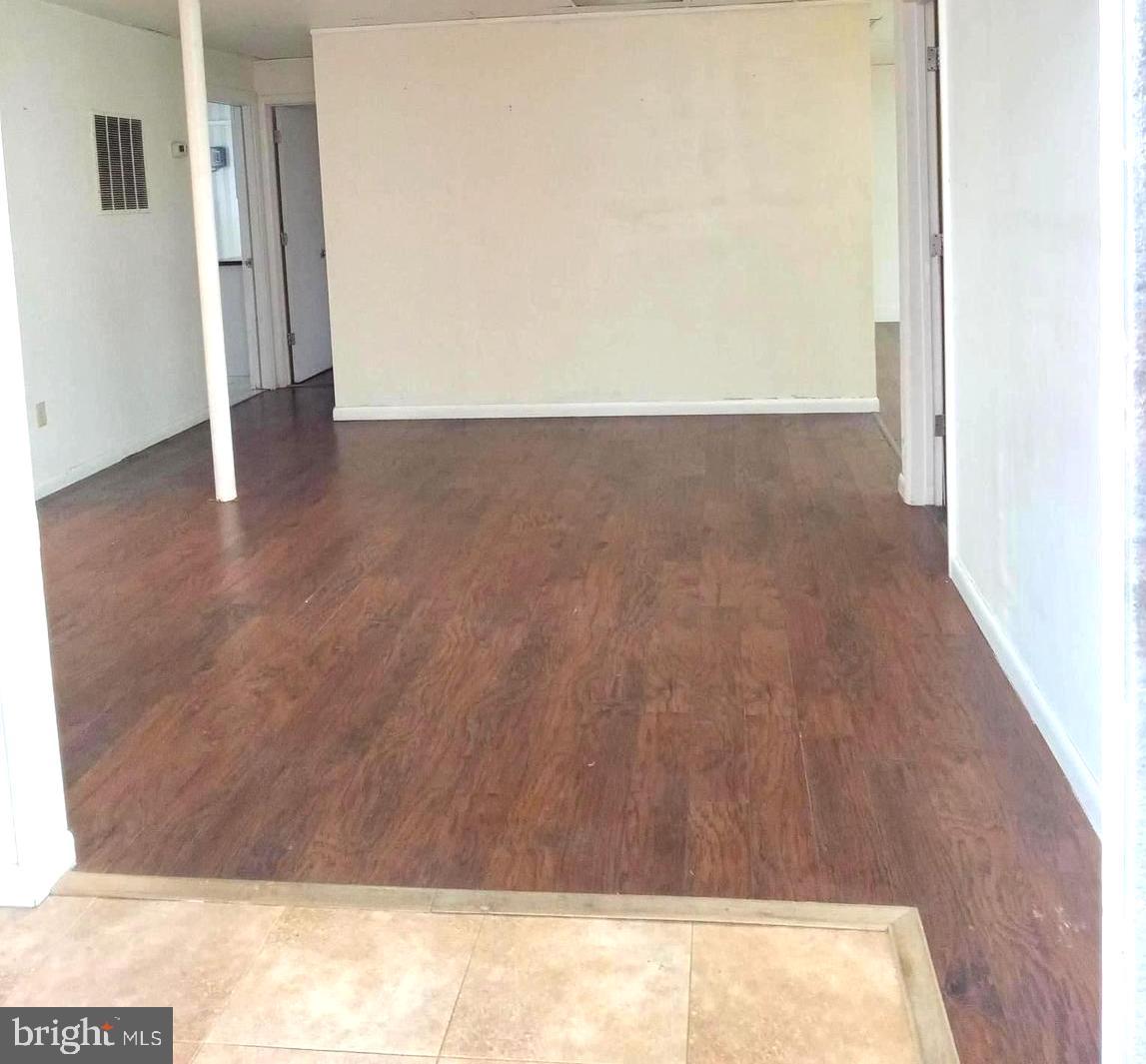 CHARLES TOWN - Residential Lease