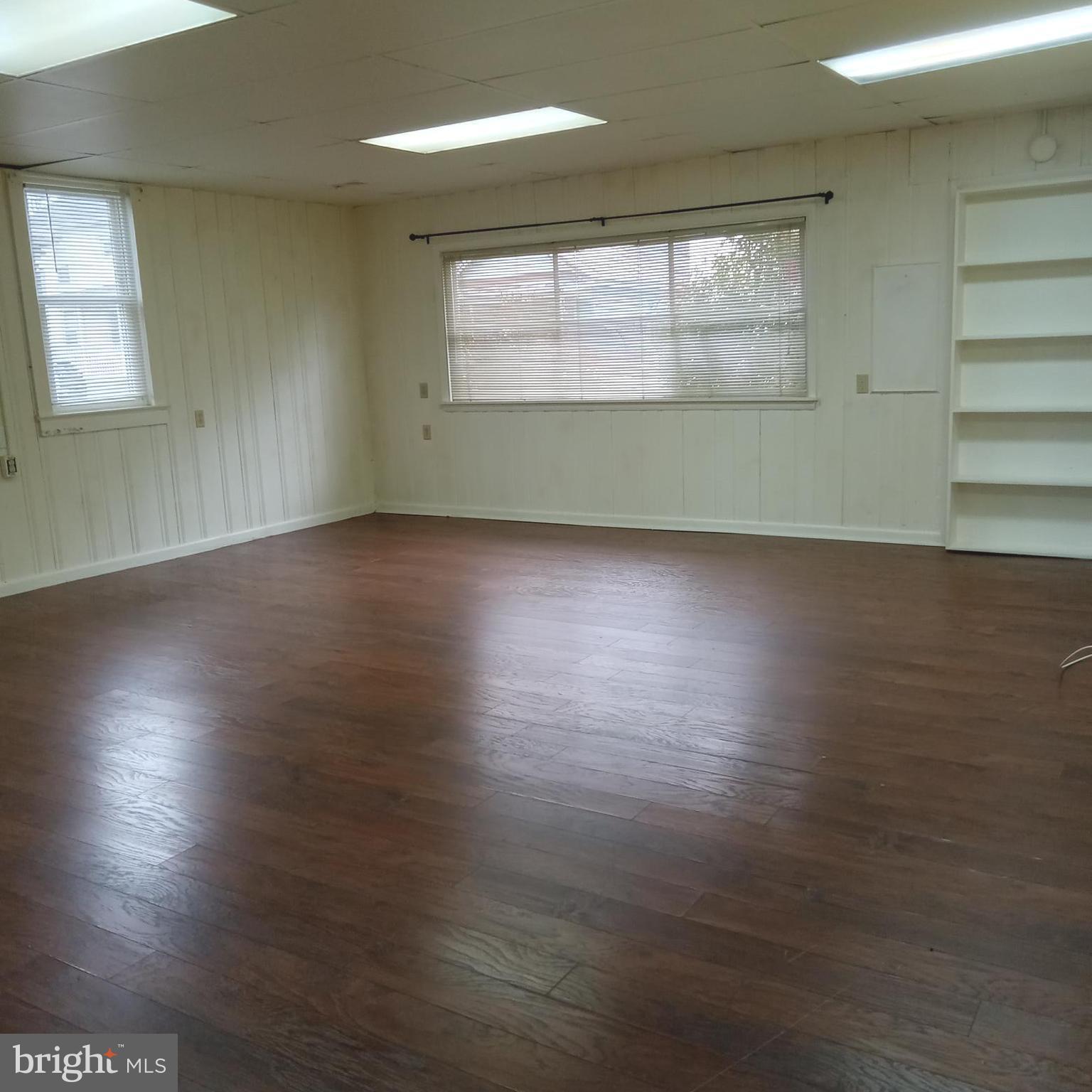 CHARLES TOWN - Residential Lease