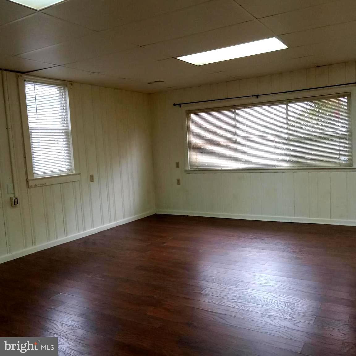 CHARLES TOWN - Residential Lease