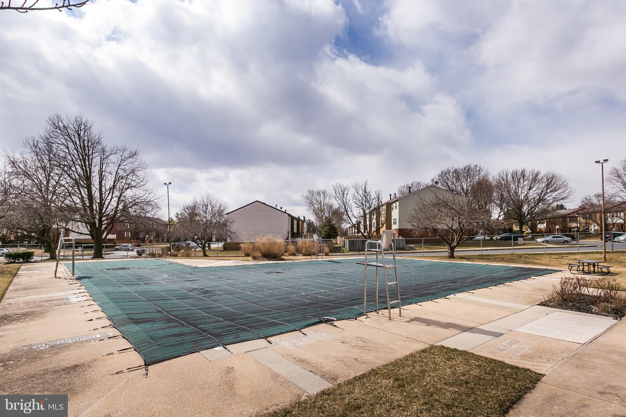 QUEEN ANNE VILLAGE - Residential