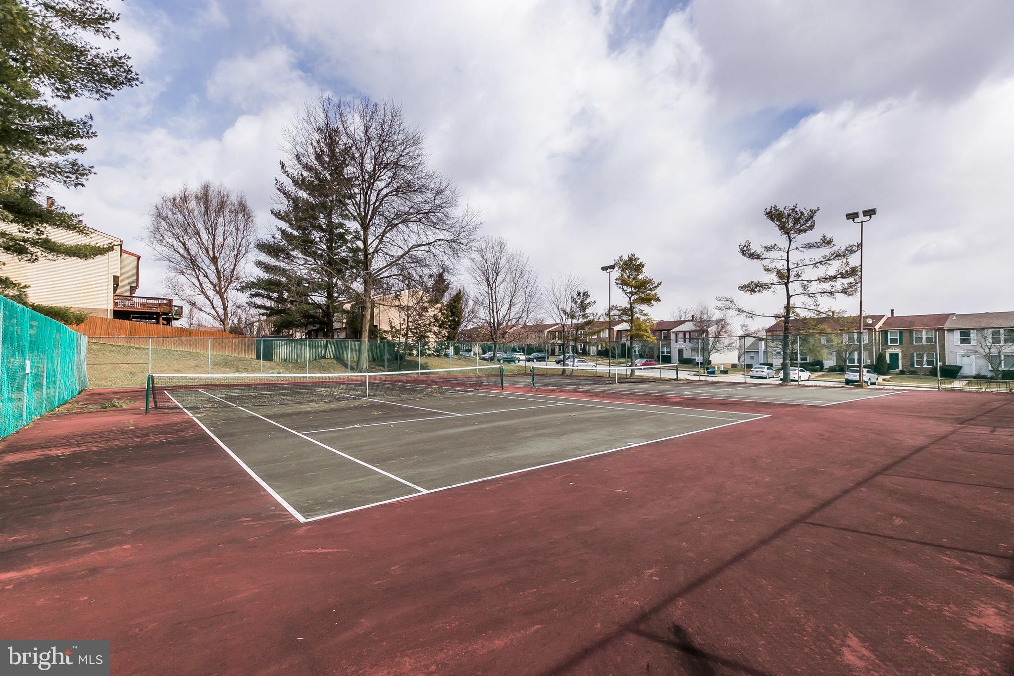 QUEEN ANNE VILLAGE - Residential