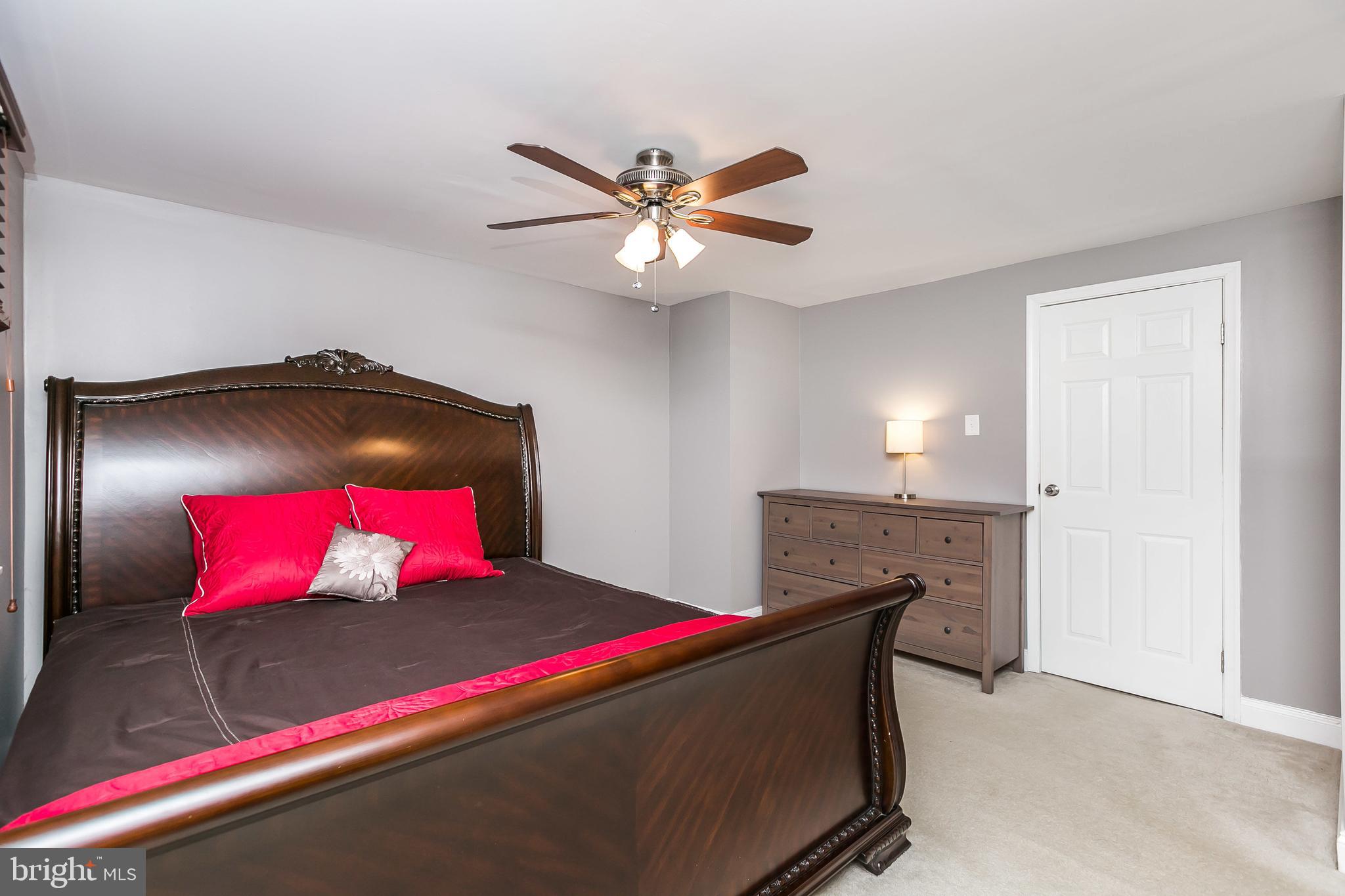 QUEEN ANNE VILLAGE - Residential