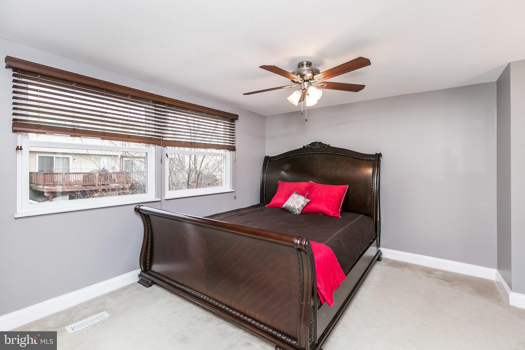 QUEEN ANNE VILLAGE - Residential