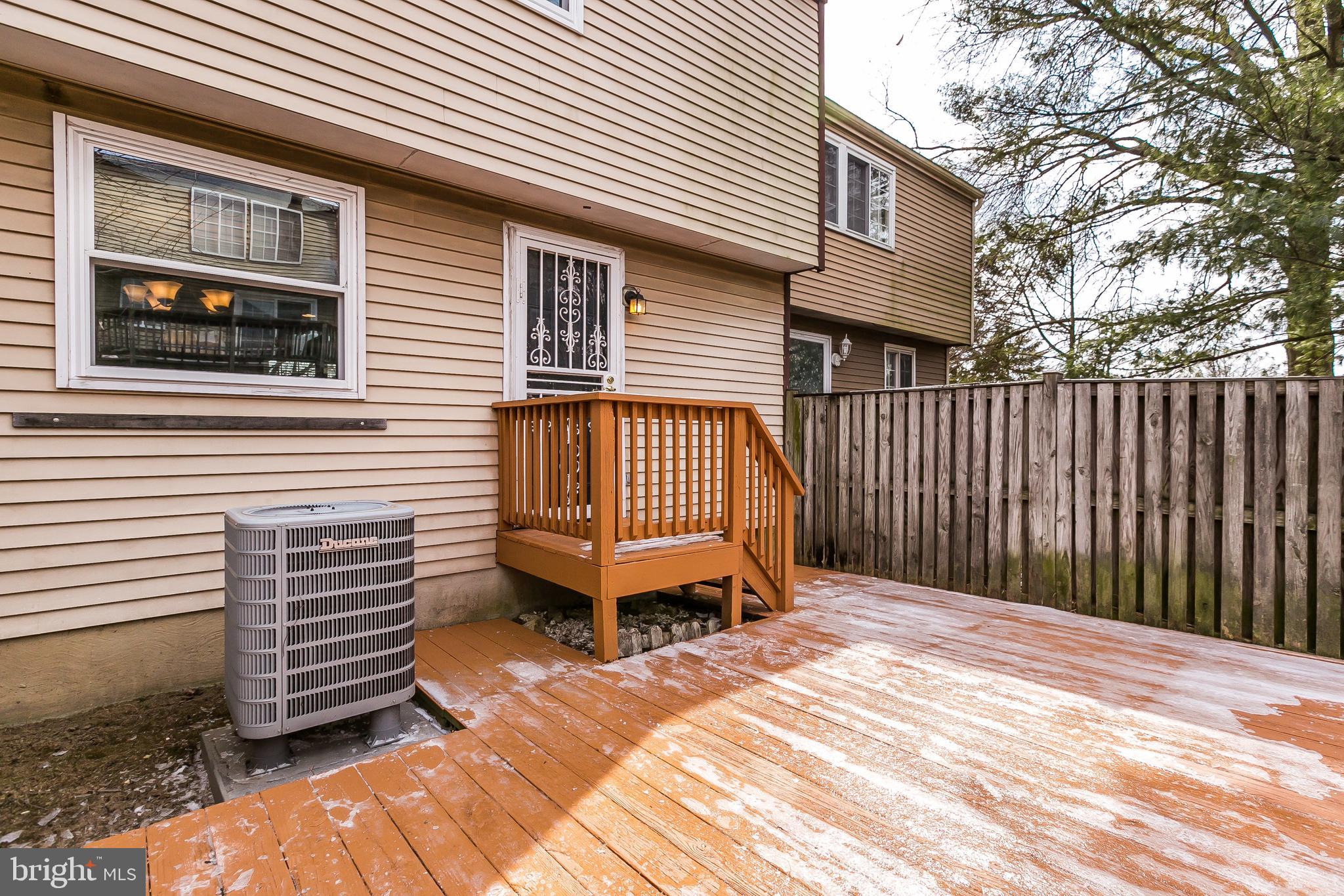 QUEEN ANNE VILLAGE - Residential