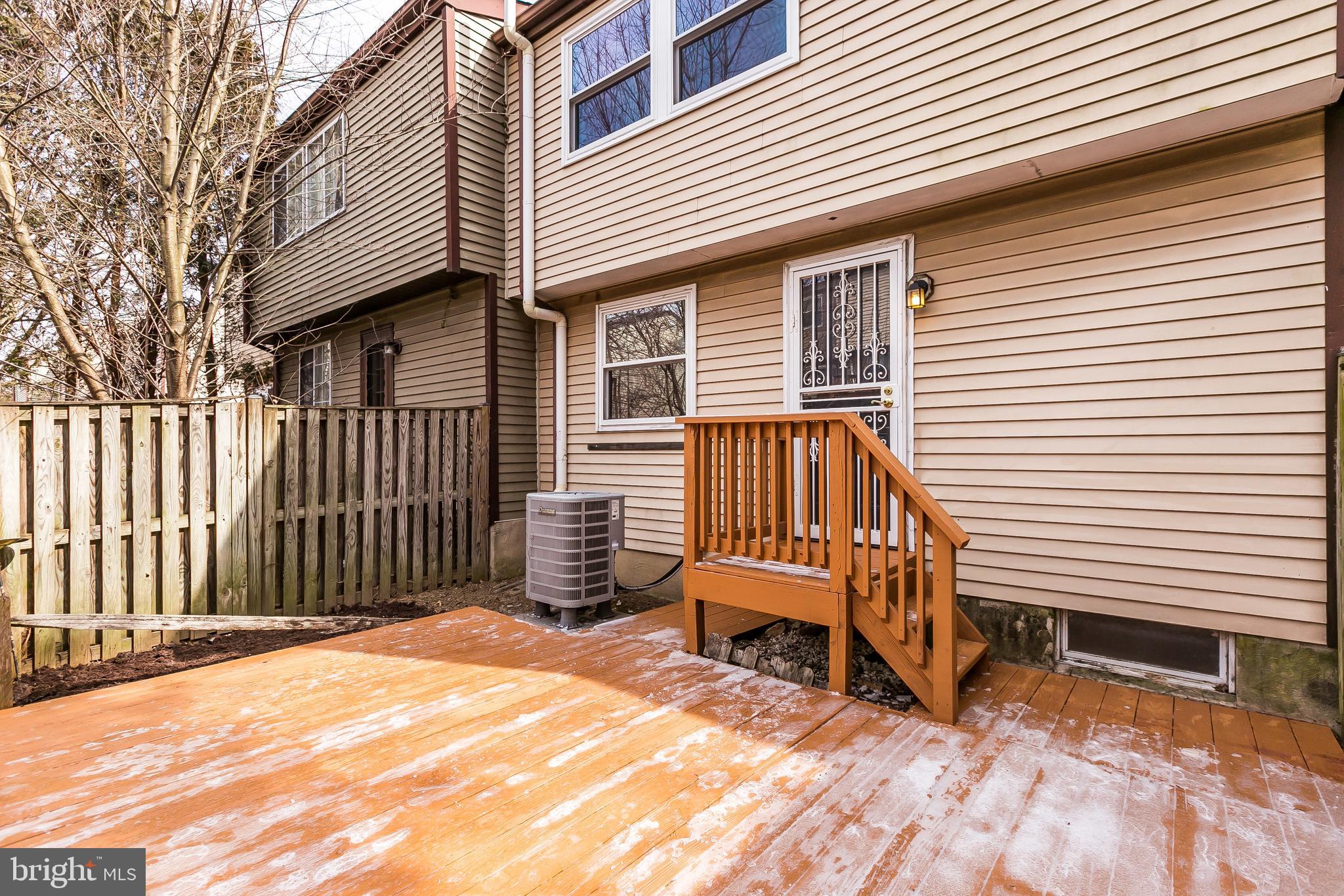 QUEEN ANNE VILLAGE - Residential